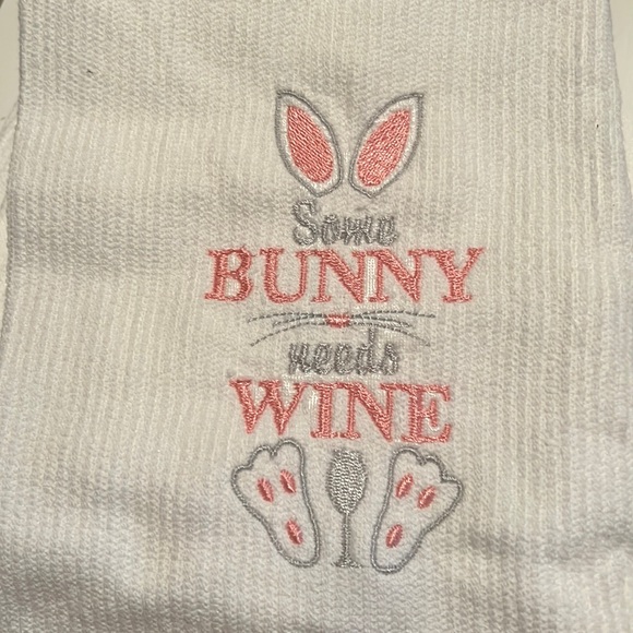 Embroidered Easter kitchen towel Some bunny needs wine - Picture 1 of 1